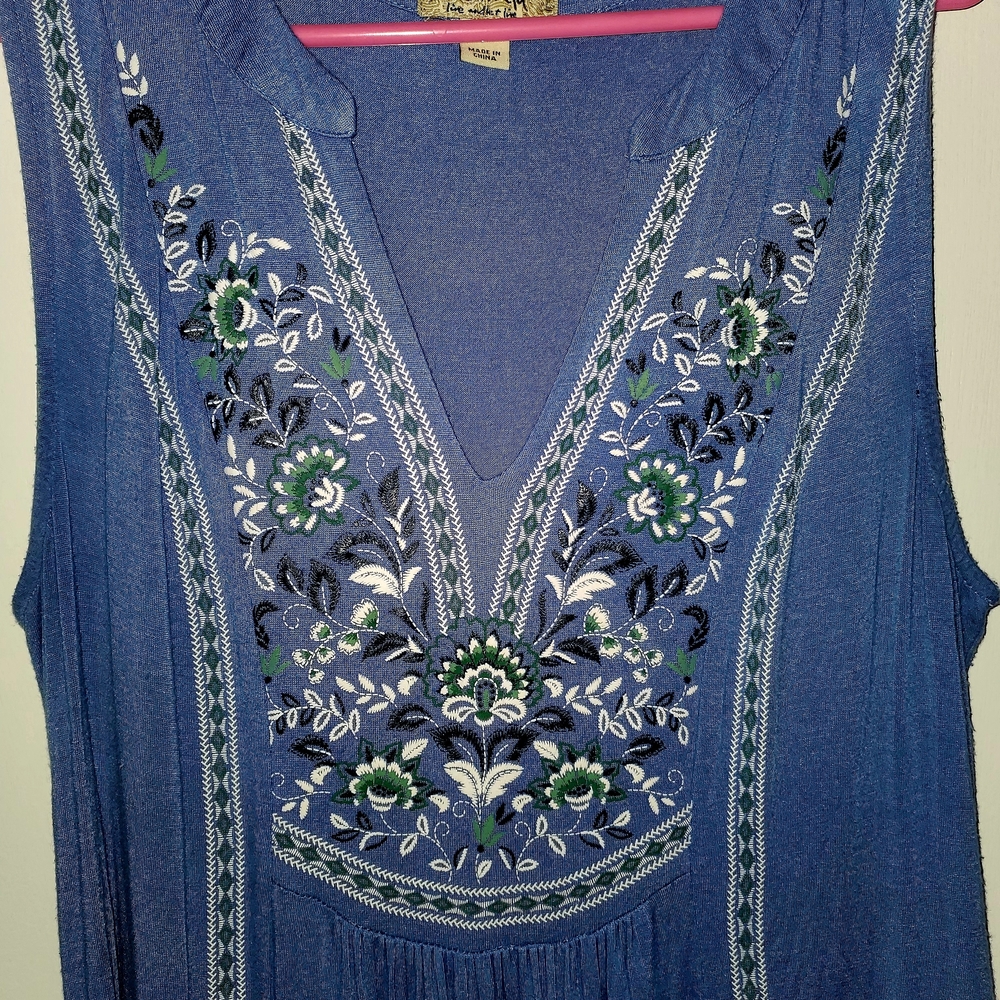 ONE WORLD Blue Embroidered V-Neck Camisole